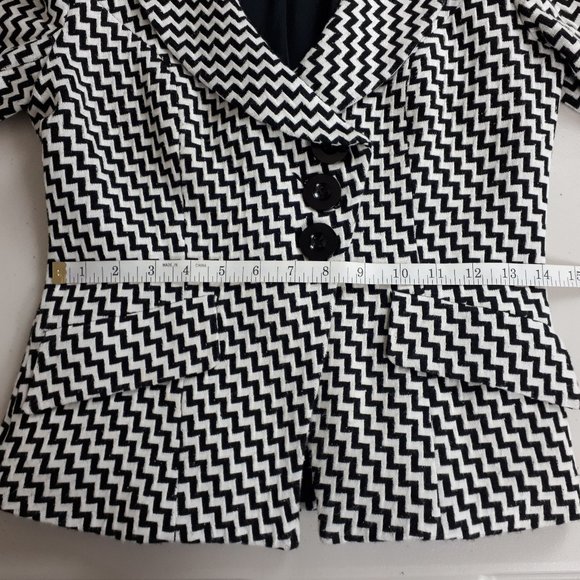 Le Chateau Black White Zig-zag Pattern Blazer - Picture 7 of 15
